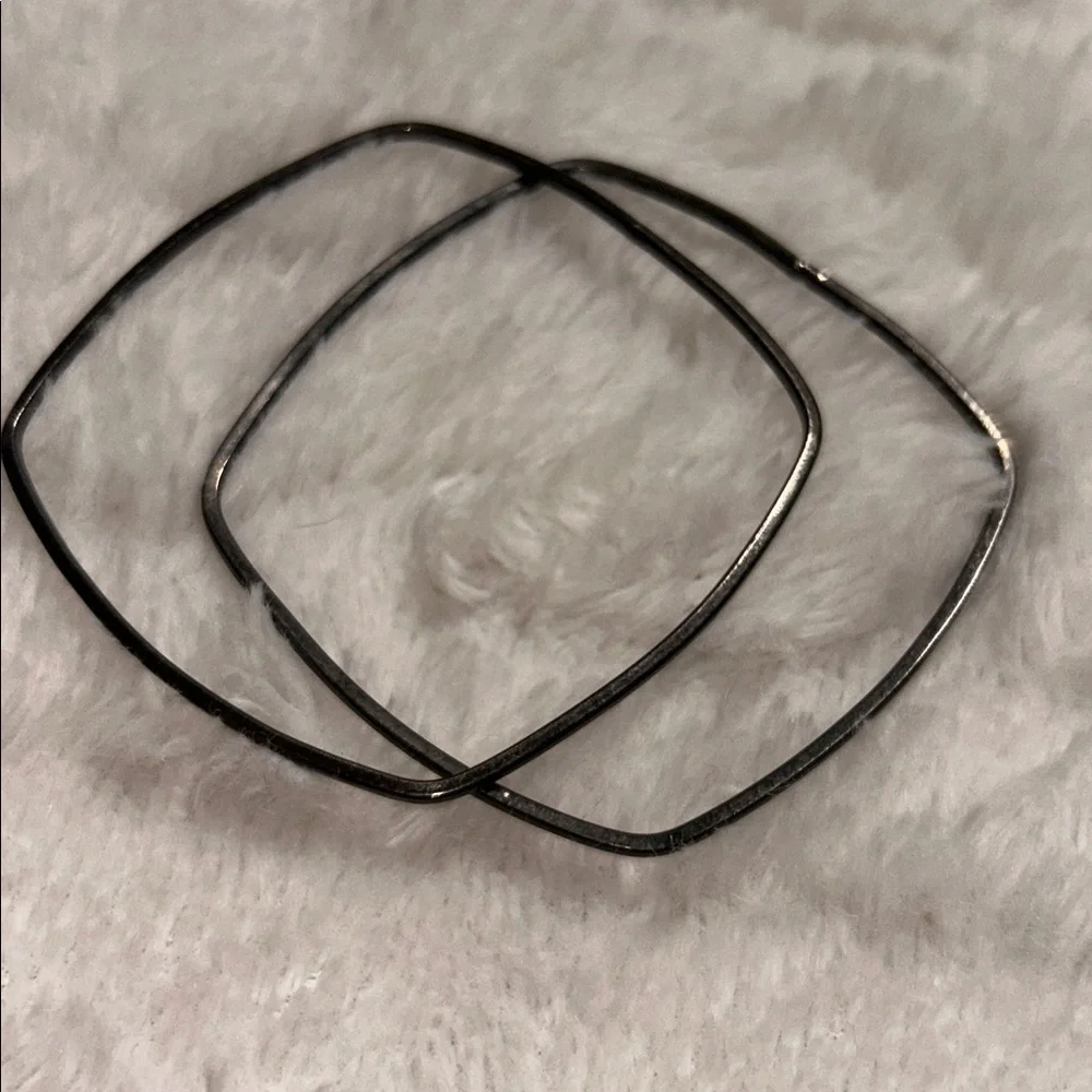 Black Square Bangle Set